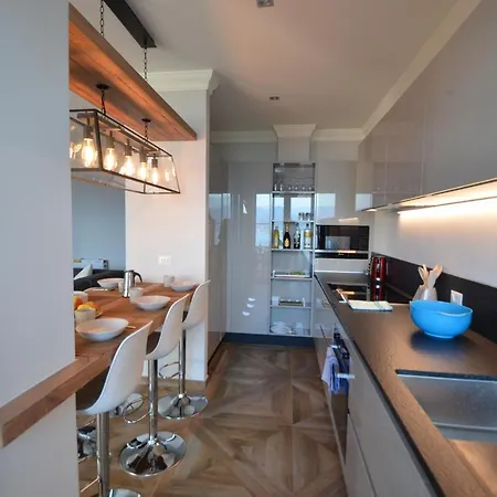 Le Terrazze, Via Selvalunga 1,