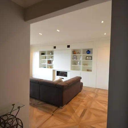 Le Terrazze, Via Selvalunga 1, * סטרסה