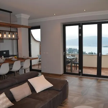 Le Terrazze, Via Selvalunga 1, * Stresa